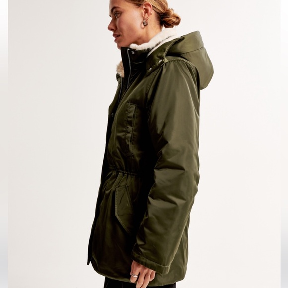 🎄 Abercrombie & Fitch Green Sherpa Lined Hooded Parka - Picture 5 of 16